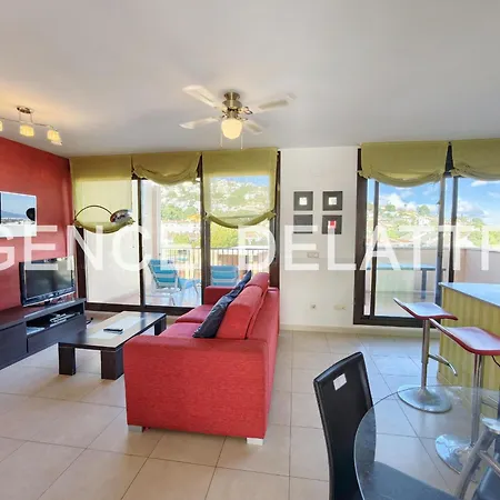 Appartement Tranquille Avec Piscine Commune Pres Du Centre