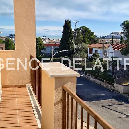 Appartement Tranquille Avec Piscine Commune Pres Du Centre